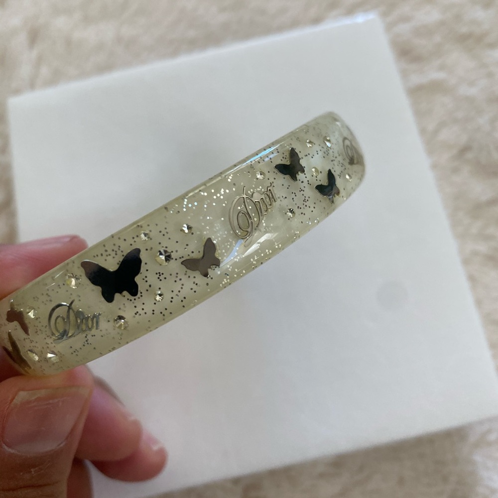 Guaranteed AUTHENTIC DIOR white acrylic bangle